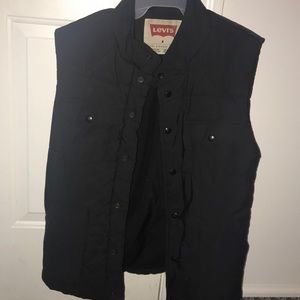 Levi’s black vest jacket